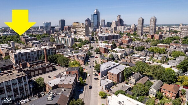 Building Photo - 592 E Vermont St