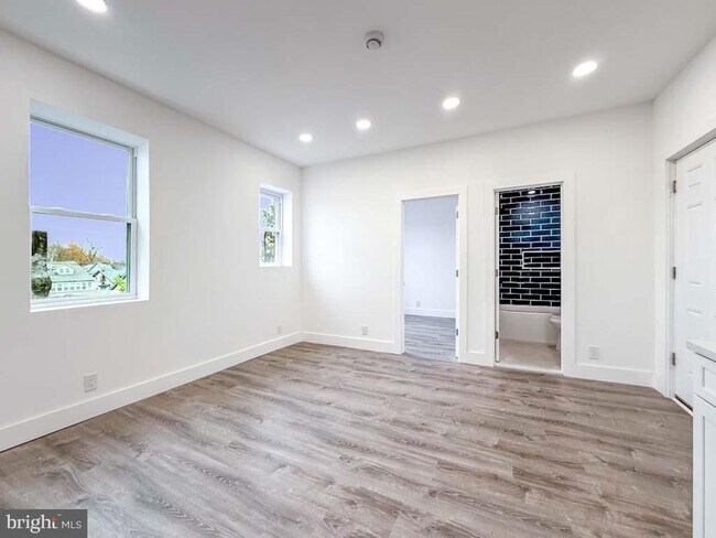 Building Photo - 30 Haddon Ave