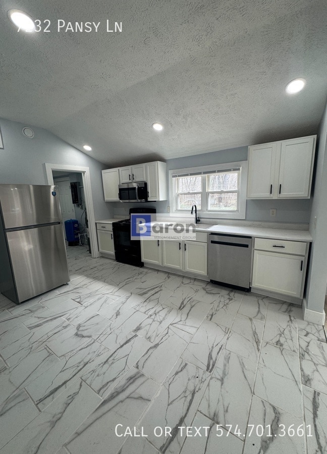 Building Photo - 7232 Pansy Ln