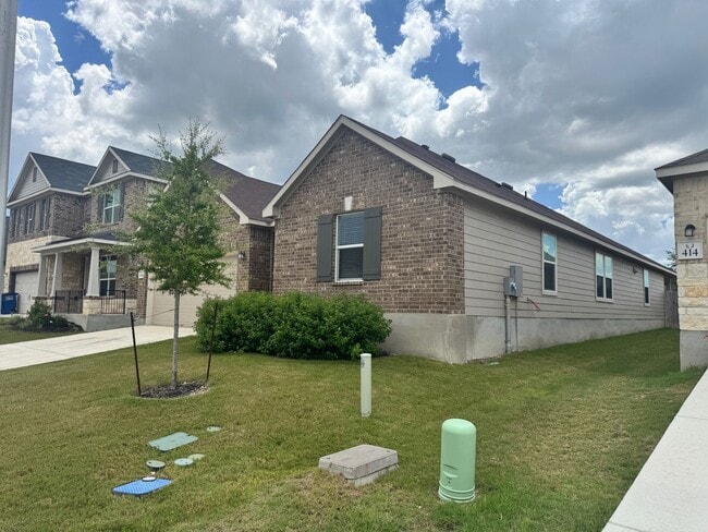 Building Photo - Coming Soon! Modern & Roomy 1 Story 4/2 in...