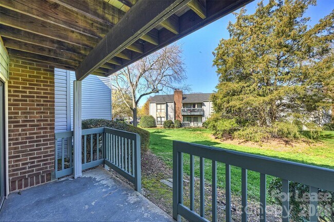 Building Photo - 11141 Harrowfield Rd