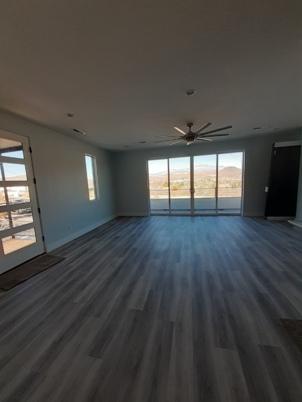 Building Photo - 1731 W Canyon View Dr