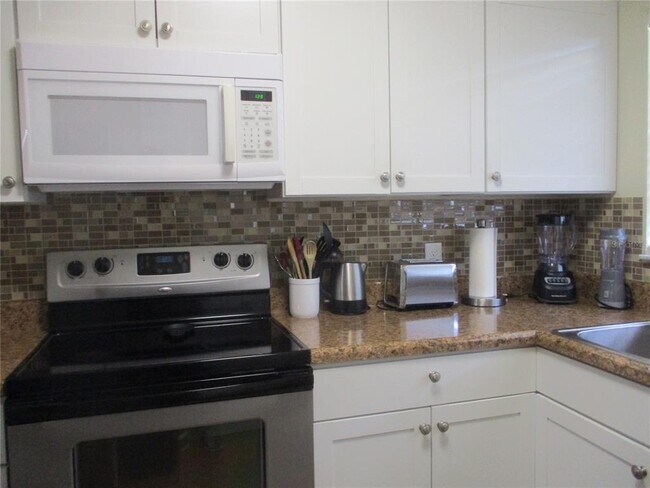Building Photo - 471 Insull Ct