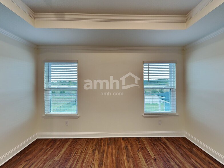 Building Photo - 409 Onate Cir
