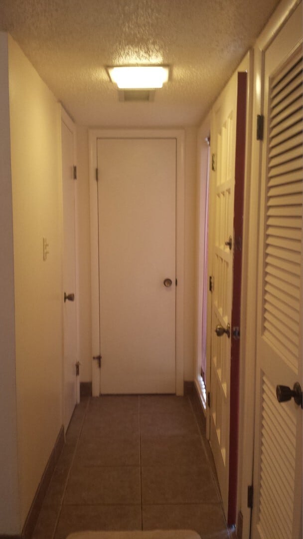 Building Photo - 120 Emperado Way