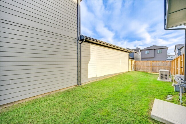 Building Photo - 11718 Cibolo Cyn Rd