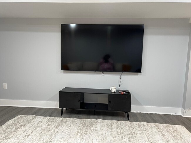 Building Photo - 21 Hancock Ave