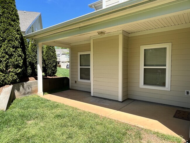 Building Photo - 8517 Loxton Cir