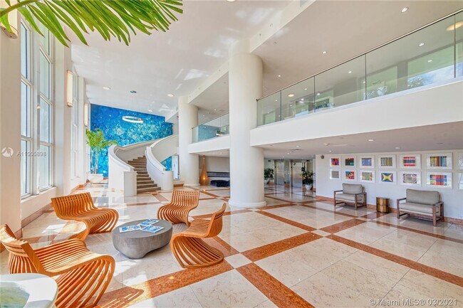 Building Photo - 10350 W Bay Harbor Dr