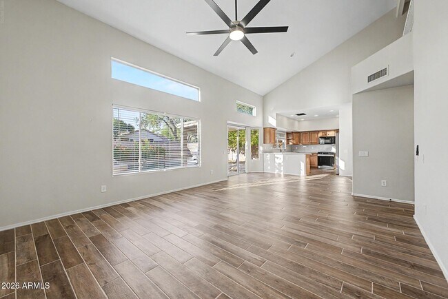 Building Photo - 4522 E Rowel Rd