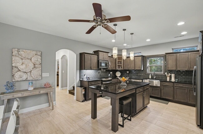 Building Photo - 1065 Wigeon Dr