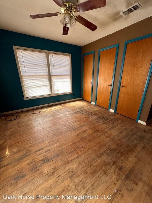 Building Photo - 3 br, 1 bath House - 401 South Horn Street