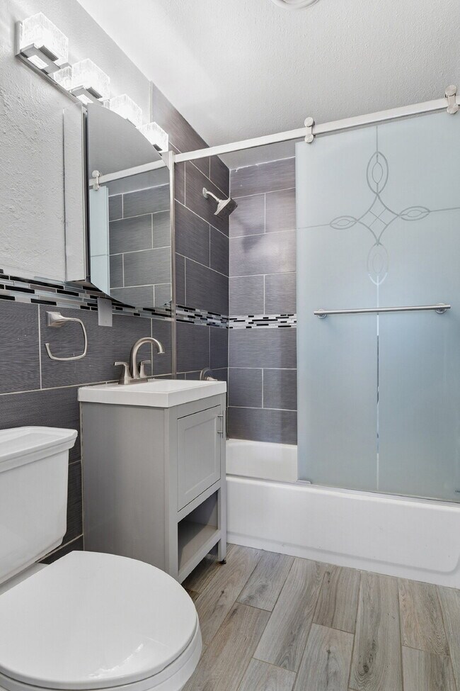 Building Photo - $1,930.95 - 3 Bedrooms, 1 Bathroom, Single Family Home in Aurora with fenced Yard!