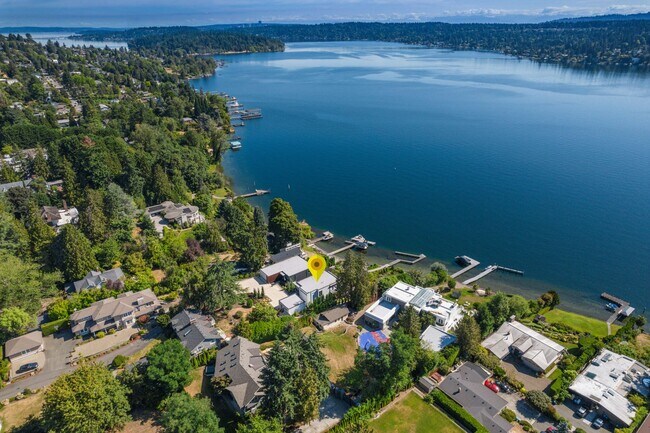 Building Photo - 7740 Seward Park Ave S