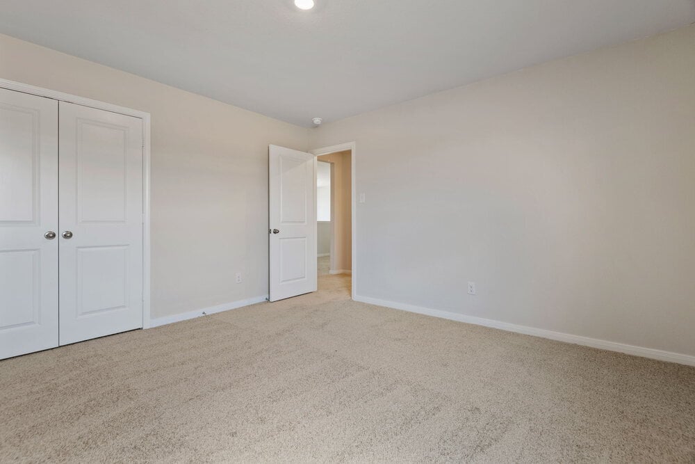 Building Photo - 15652 Plum Brk Dr