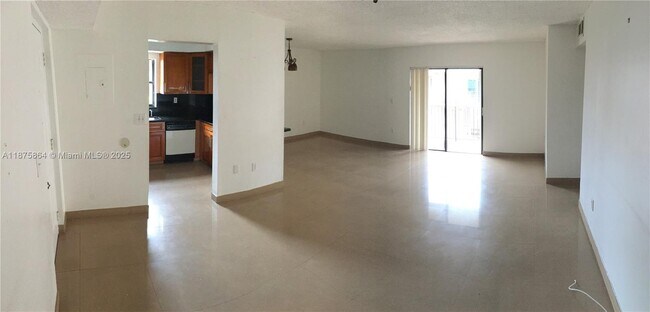 Building Photo - 5825 W 25th Ct