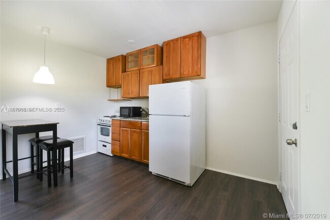 Building Photo - 345 Michigan Ave