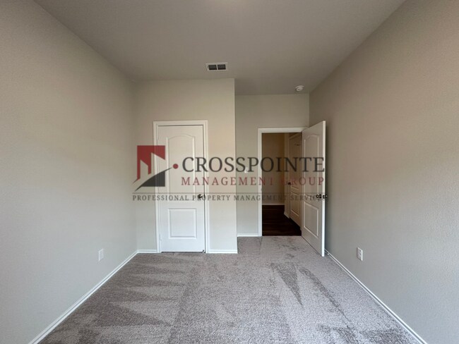 Building Photo - 4 Bedroom 2 Bath in Whitehouse ISD!