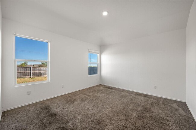 Building Photo - 3206 Dusted Daisey St