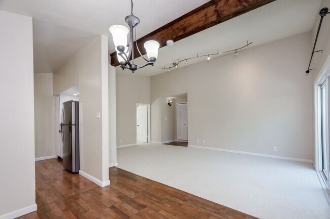 Building Photo - 1BR/1BA Pet-Friendly Top-Floor Condo with Bonus Room & Resort-Style Amenities | San Mateo | YouTu...
