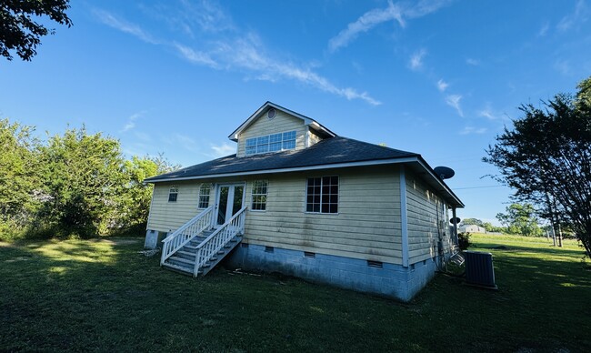 Building Photo - 145 Edmonds Rd