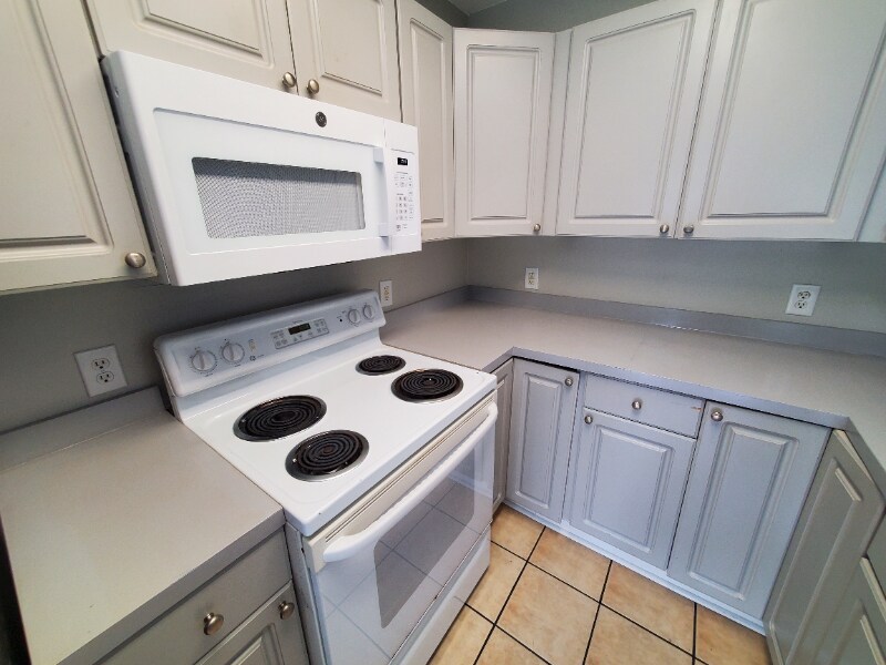 Building Photo - 4093 Mica Ave