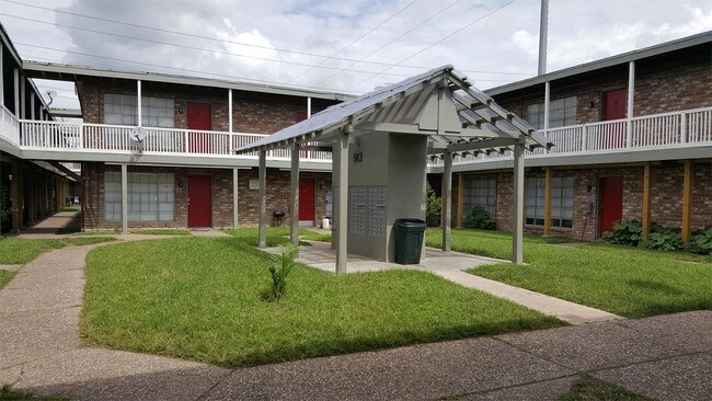 Building Photo - 6110 Glenmont Dr