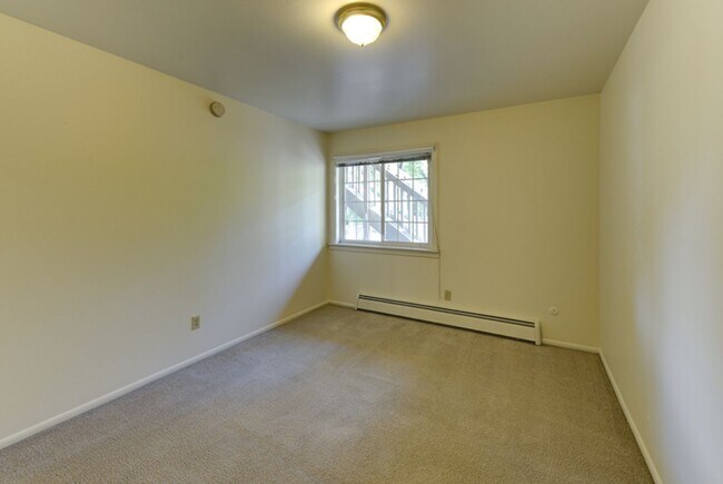 Building Photo - Cozy 2 bed/1 bath in Central Boulder with ...