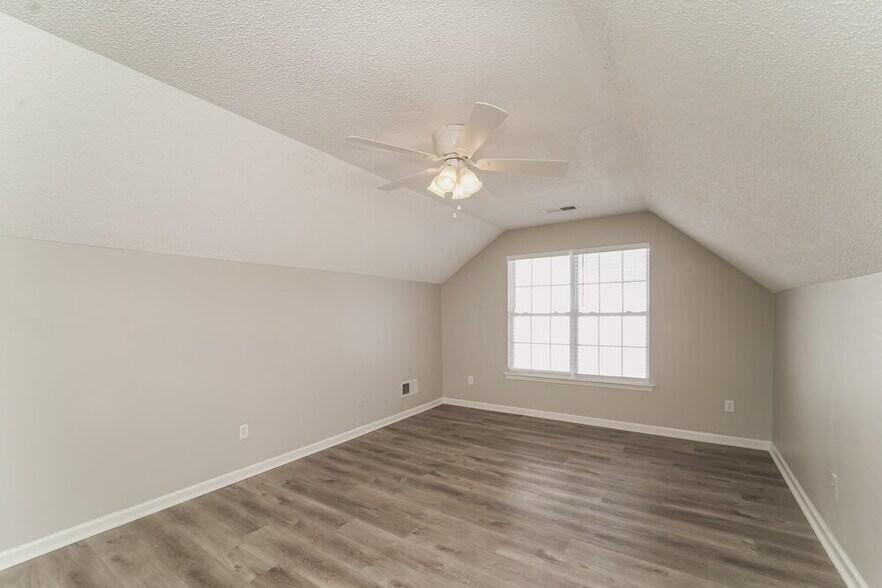 Building Photo - 12515 Autumn Blaze Dr