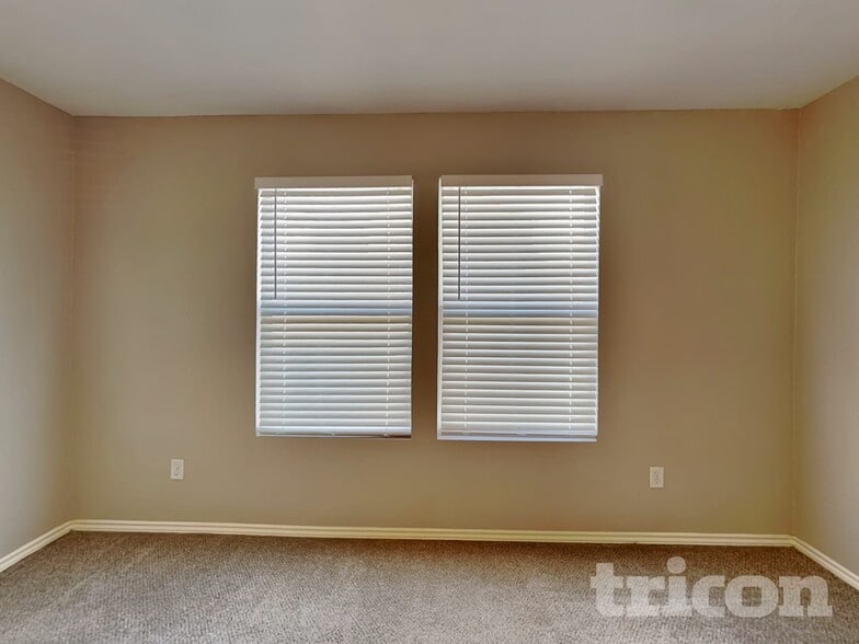 Building Photo - 10911 Bosal Trail