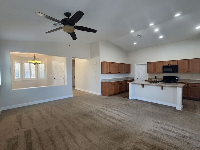 Building Photo - Lovely Home in Billbray Ranch