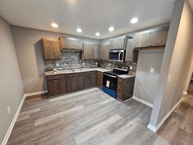Building Photo - Charming 3 Bedroom Home in Tullahoma!