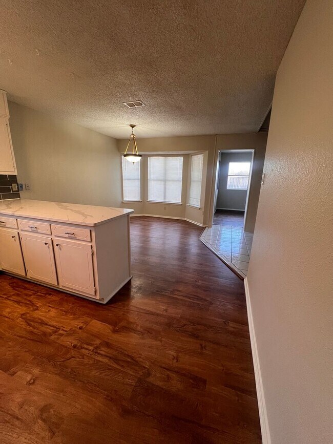 Building Photo - Beautiful Home on a Corner Lot