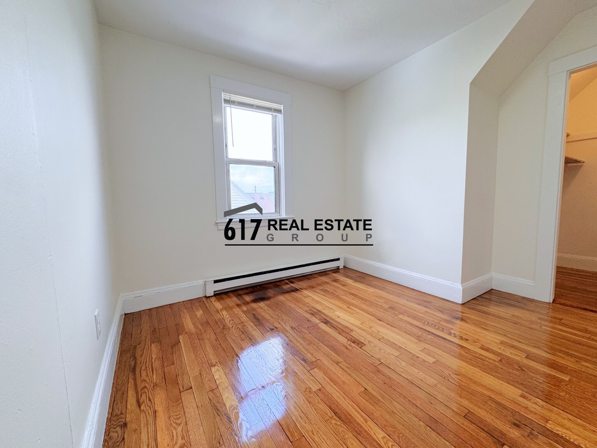 Building Photo - 26 Royal St