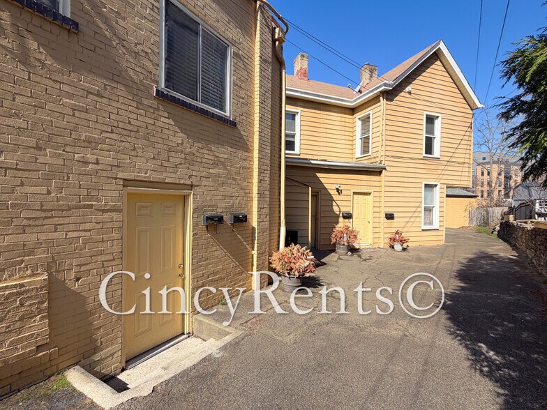 Building Photo - 3540 Columbia Pky