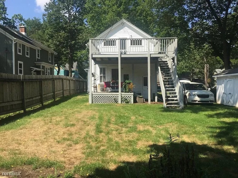 Backyard - 525 5th St
