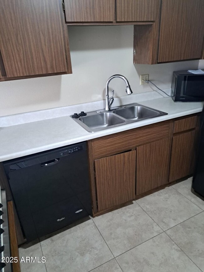 Building Photo - 4707 S Stanley Pl