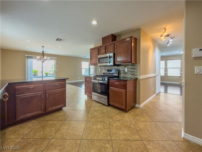 Building Photo - 3384 Jasmine Vine Ct