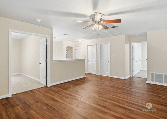 Building Photo - Welcome to this spacious two-story home located in the Enclave at Westover Hills on San Antonio's...