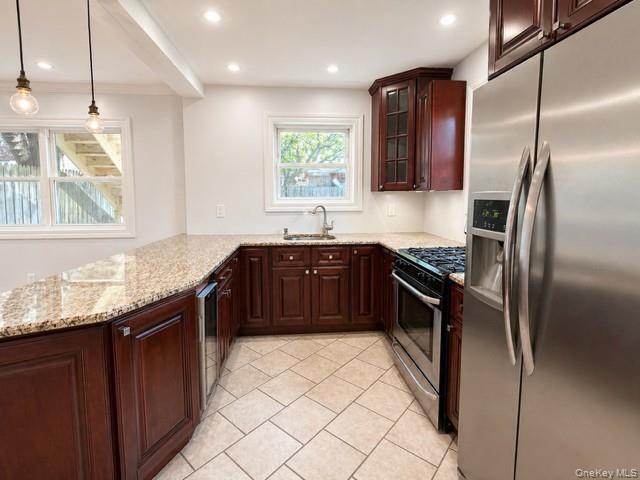 Building Photo - 2516 Eastchester Rd