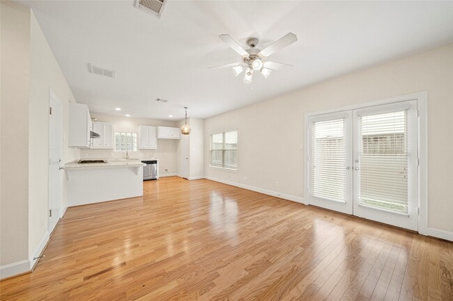 Building Photo - 3726 Main Poplar Dr