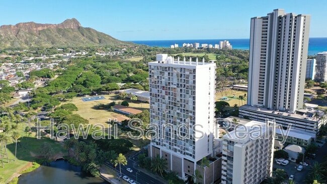Building Photo - 2611 Ala Wai Blvd