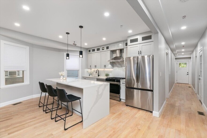 Building Photo - 755 Boylston St