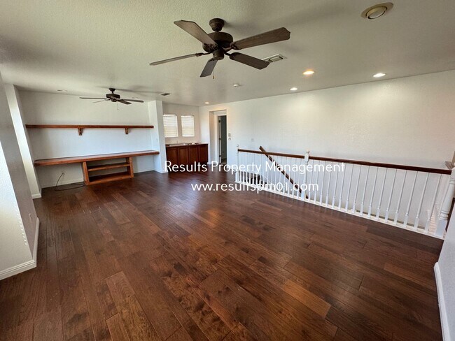 Building Photo - Roseville 4 Bedroom Beauty with Bonus Room!