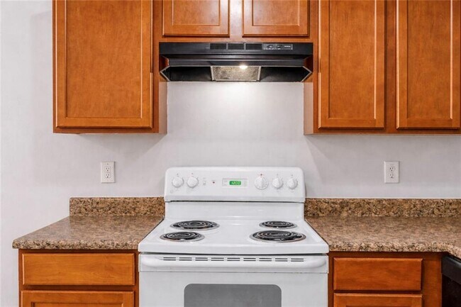 Building Photo - 588 Elle's Wy