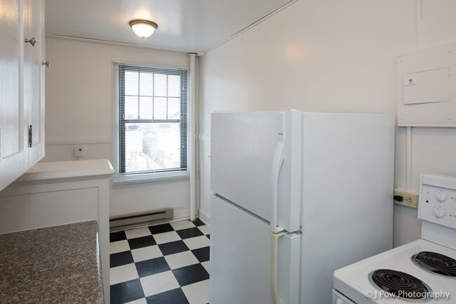 Building Photo - 1305 NE 43rd St