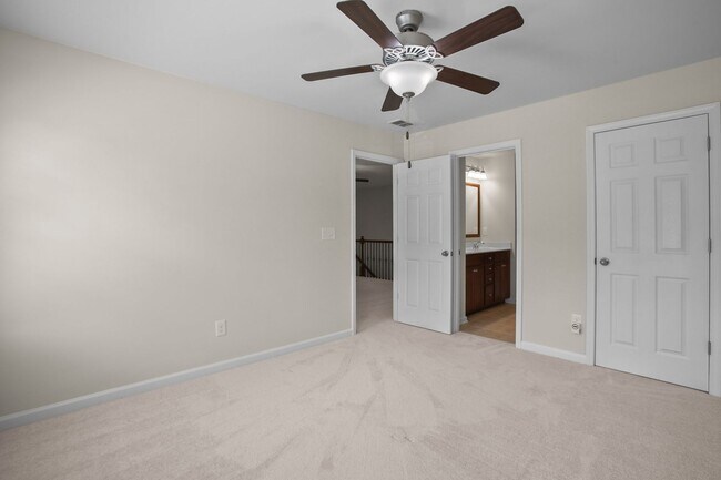 Building Photo - 248 Vinca Cir