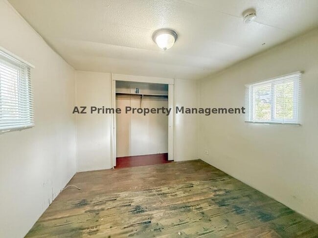 Building Photo - 10187 Fairland St