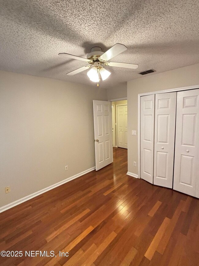 Building Photo - 8984 Bridgecreek Dr W