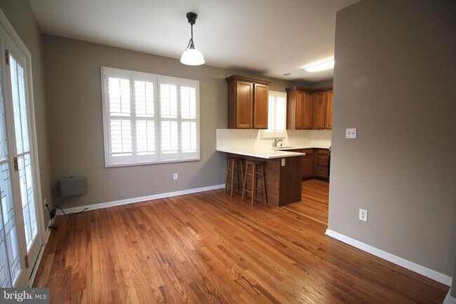 Building Photo - 151 Jackson St